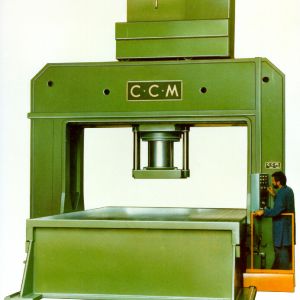 Pressa a portale tipo PAP 500 T