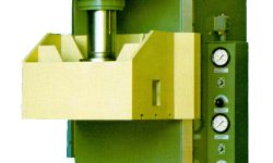 Pressa tipo PCTE 100T per imbutiture profonde